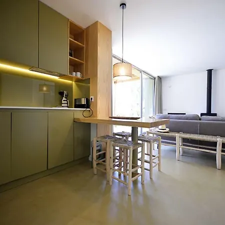Beautiful 2 Bedrooms Sandover Private Pool * 카민하