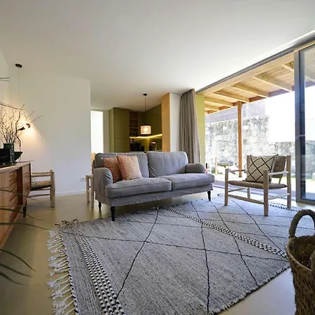 Beautiful 2 Bedrooms Sandover Private Pool Bbq North Portugal Villa