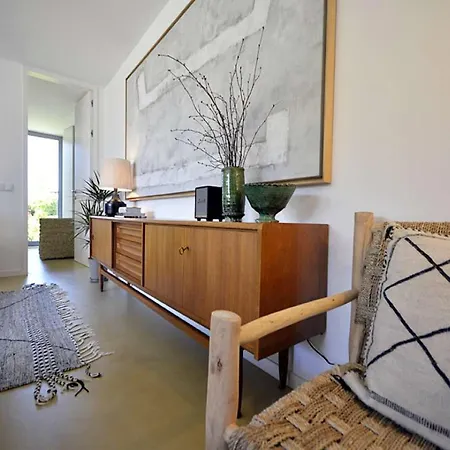 Beautiful 2 Bedrooms Sandover Private Pool